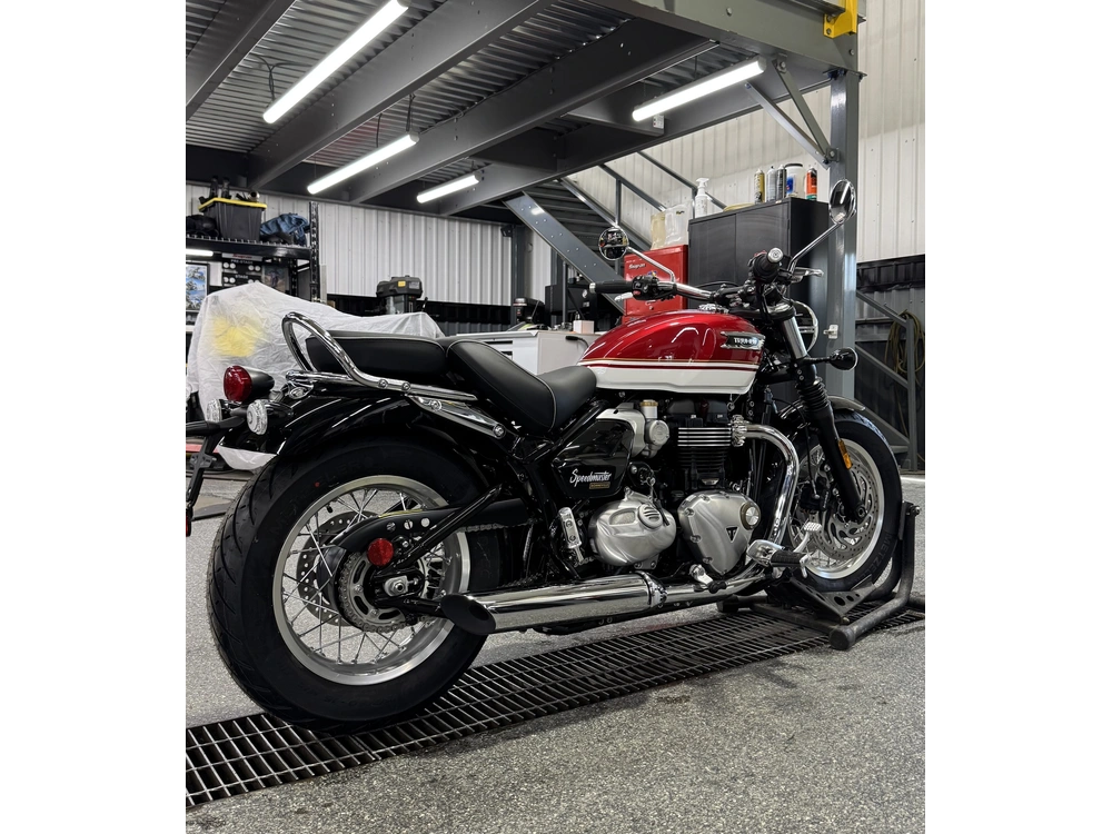 2026 Triumph Bonneville Speedmast alt