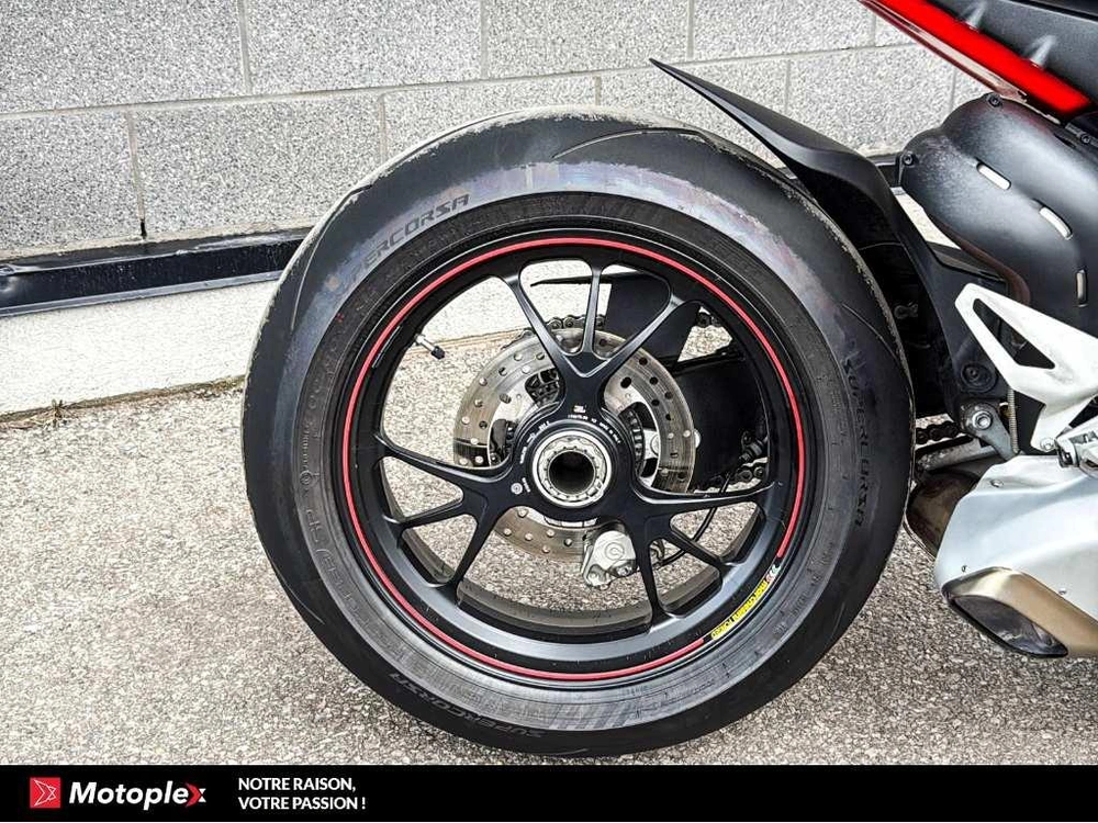 Ducati Panigale V4s 2019 alt
