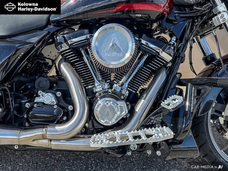 2024 Harley-Davidson FLHX - Street Glide™ thumbnail 11