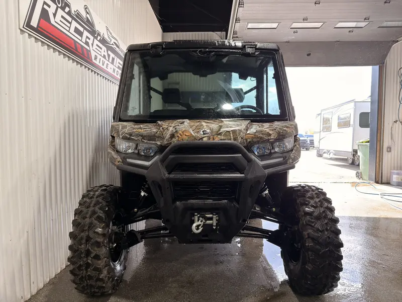2025 Can-Am DEFENDER HD10 LIMITED CAB MOSSY OAK **BAS KILOMÉTRAGE!!** thumbnail 8