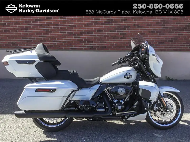 2026 Harley-Davidson FLHXL - Street Glide® Limited