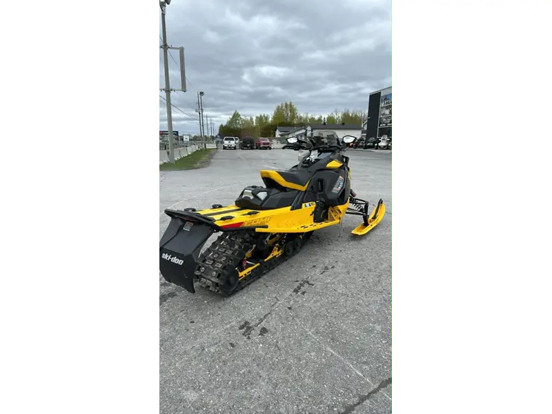 Ski-Doo MXZ X-RS 850R COMP. 2025