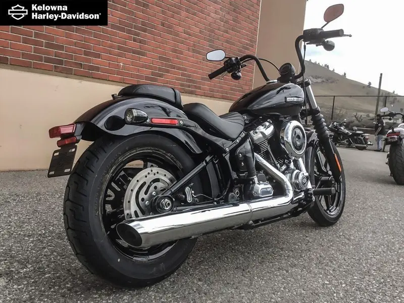 2026 Harley-Davidson FXBB - Street Bob® thumbnail 12