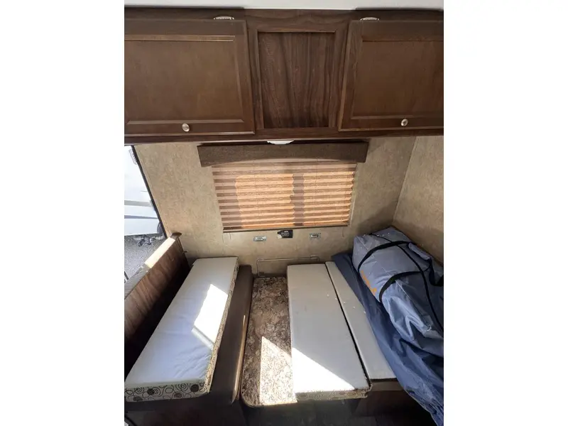 2016 COACHMEN CLIPPER 17FQ