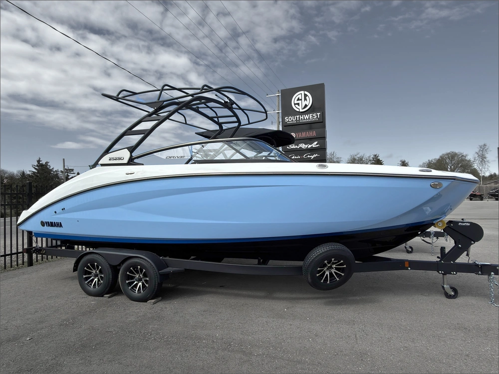 2026 Yamaha 252sd alt