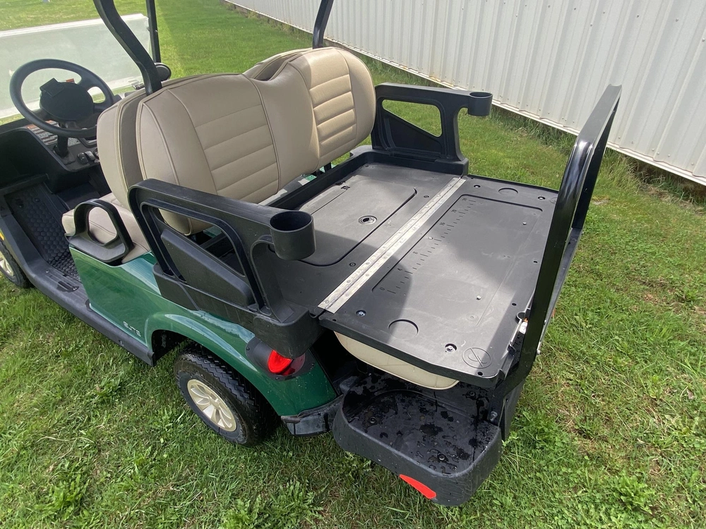 2024 E-z-go Rxv alt