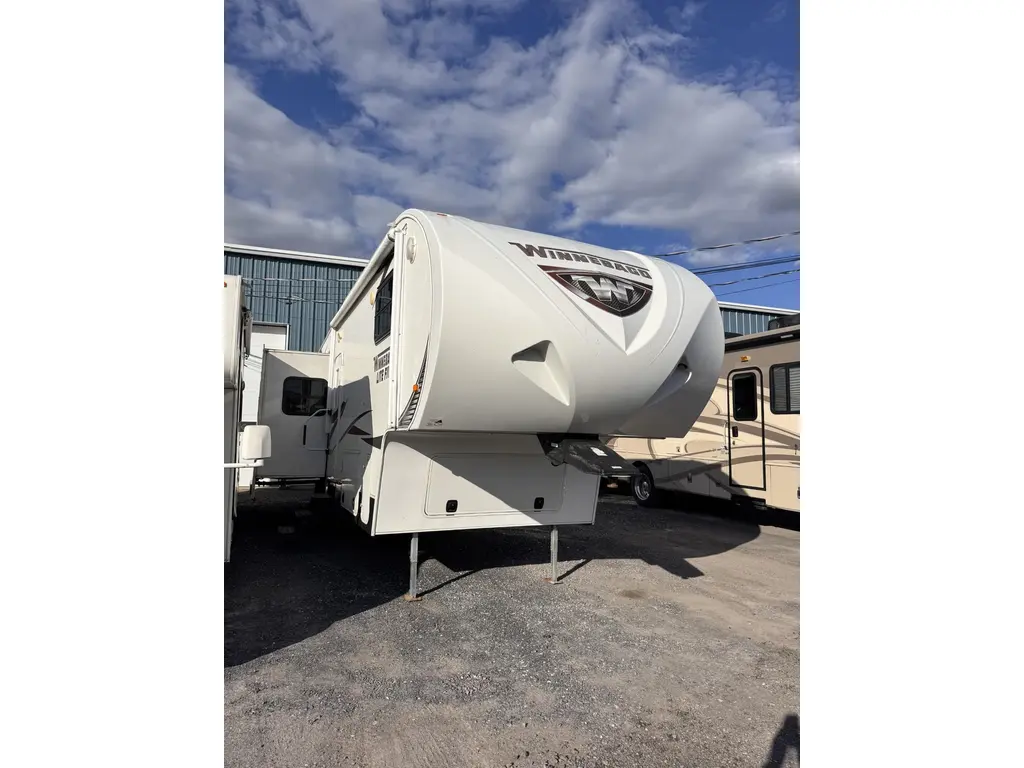 WINNEBAGO LITE FIVE 