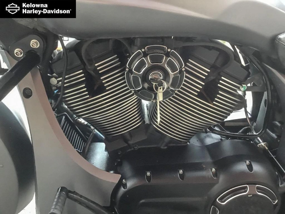 2016 Victory Motorcycles Magnum X-1 Stealth Edition alt