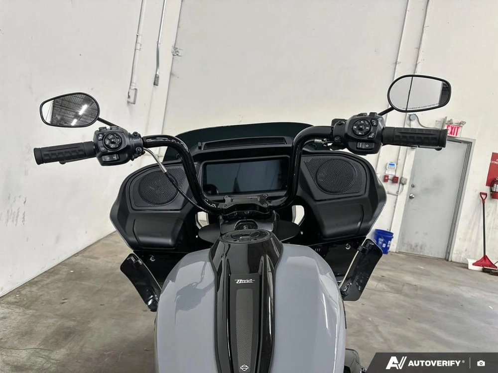 2026 Harley-davidson Road Glide alt