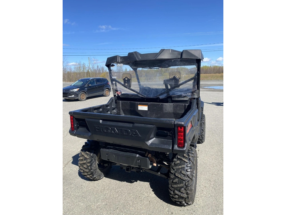Honda Pioneer 1000-3 2021 alt
