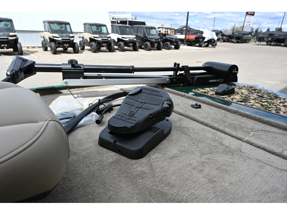 2026 Tracker Bass Tracker Classic Special Edition 40 Elpt Four Stroke alt