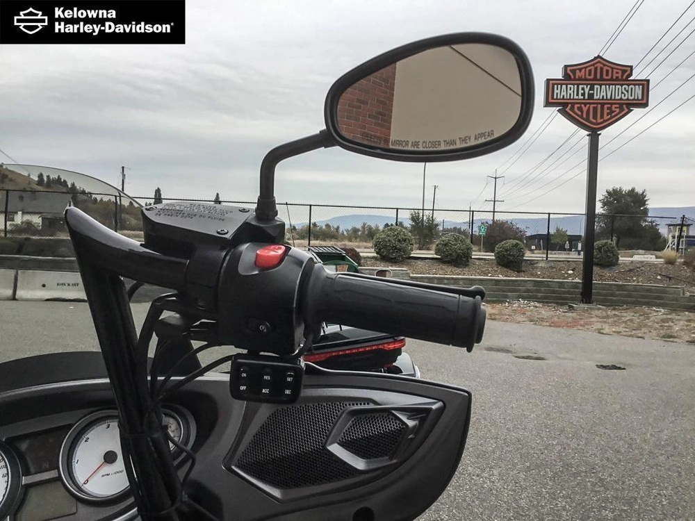 2016 Victory Motorcycles Magnum X-1 Stealth Edition alt