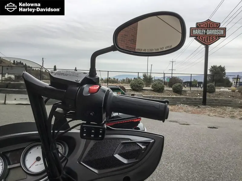 2016 Victory Motorcycles Magnum X-1 Stealth Edition thumbnail 16