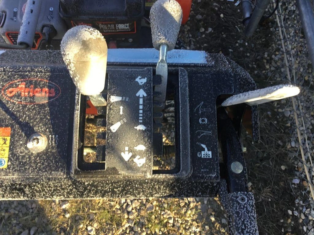 2010 Ariens 28” alt