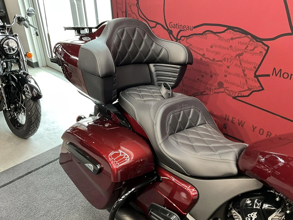 2026 Indian Motorcycle Pursuit Dark Horse + 112 Package alt