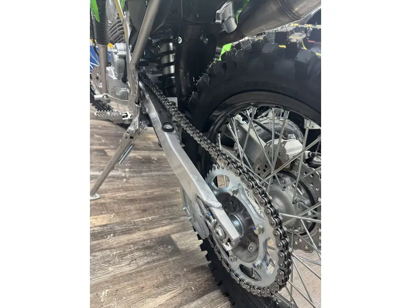 2026 Kawasaki KLX230R thumbnail 11