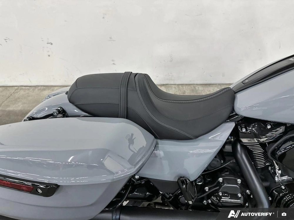 2026 Harley-davidson Road Glide alt