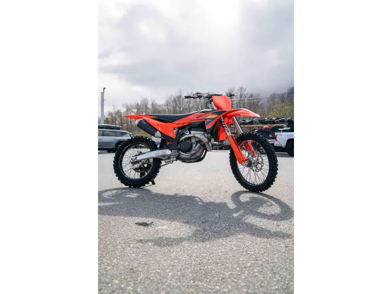 2026 KTM 350 SX-F thumbnail 4