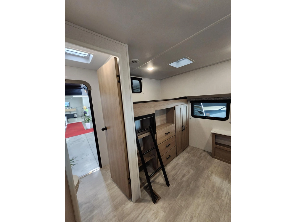 2026 Aspen Trail By Dutchmen 3310 Bhs alt