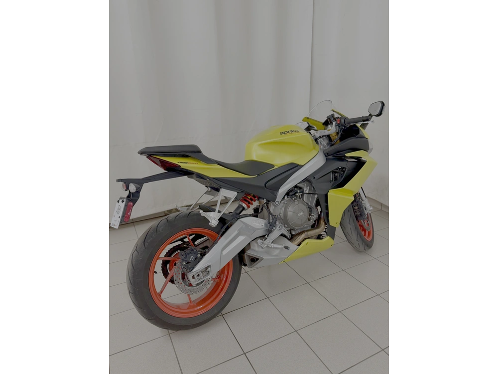 Aprilia Rs 660 2022 alt