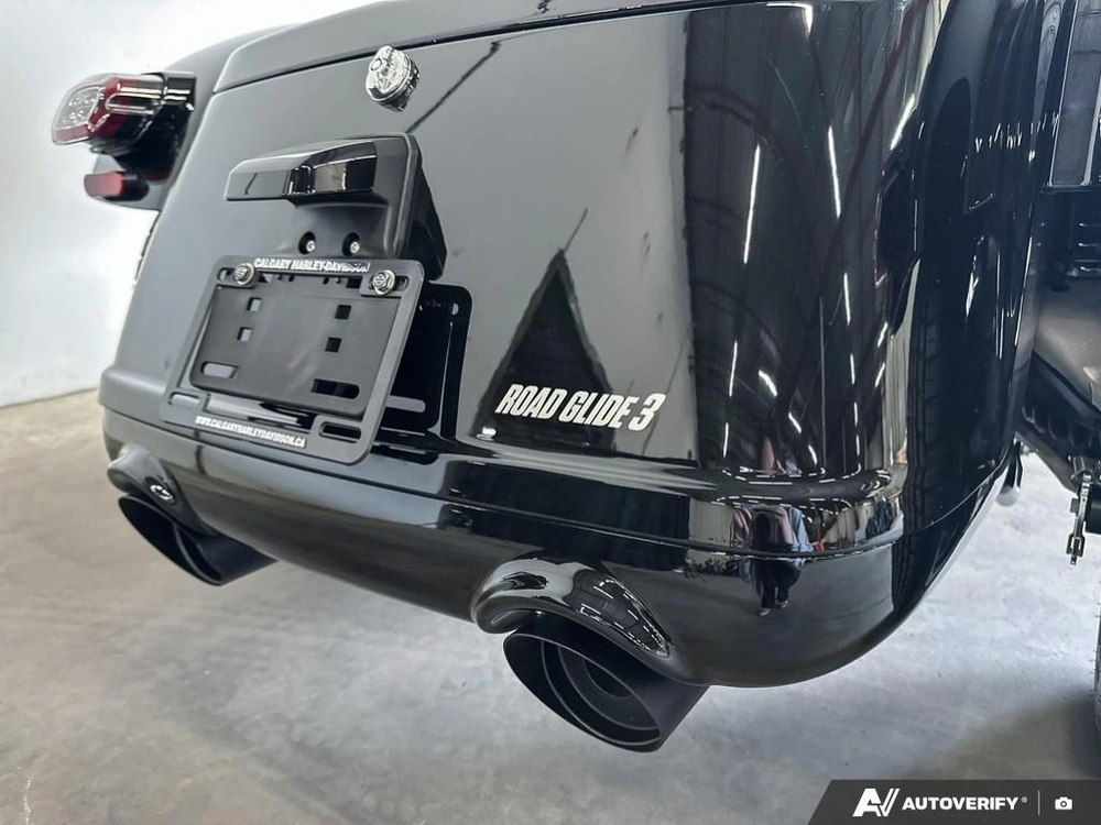 2026 Harley-davidson Road Glide 3 alt