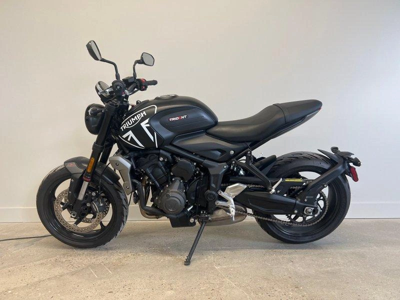 2024 Triumph Trident 660 alt