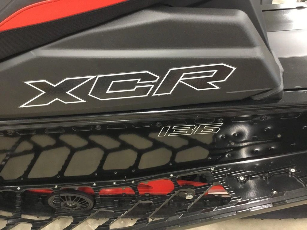 2025 Polaris 850 Indy Xcr 136 Midnight Blue Metallic / Indy Red alt