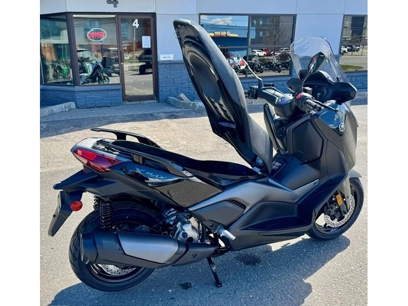 Yamaha Xmax 2025 alt