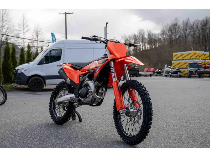 2026 KTM 450 SX-F thumbnail 6