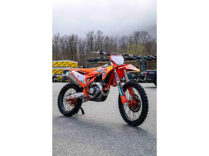 2026 KTM 450 SX-F FACTORY EDITION thumbnail 3