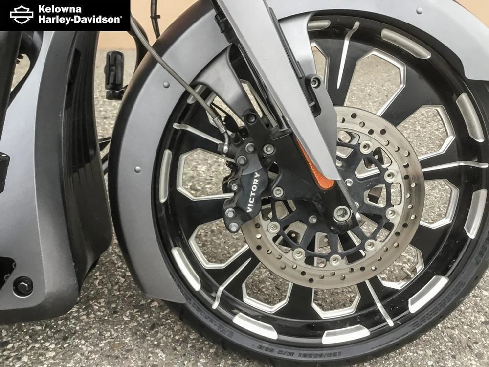 2016 Victory Motorcycles Magnum X-1 Stealth Edition alt