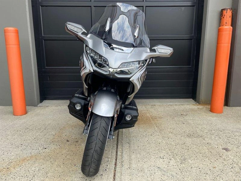 2025 Honda Gold Wing alt