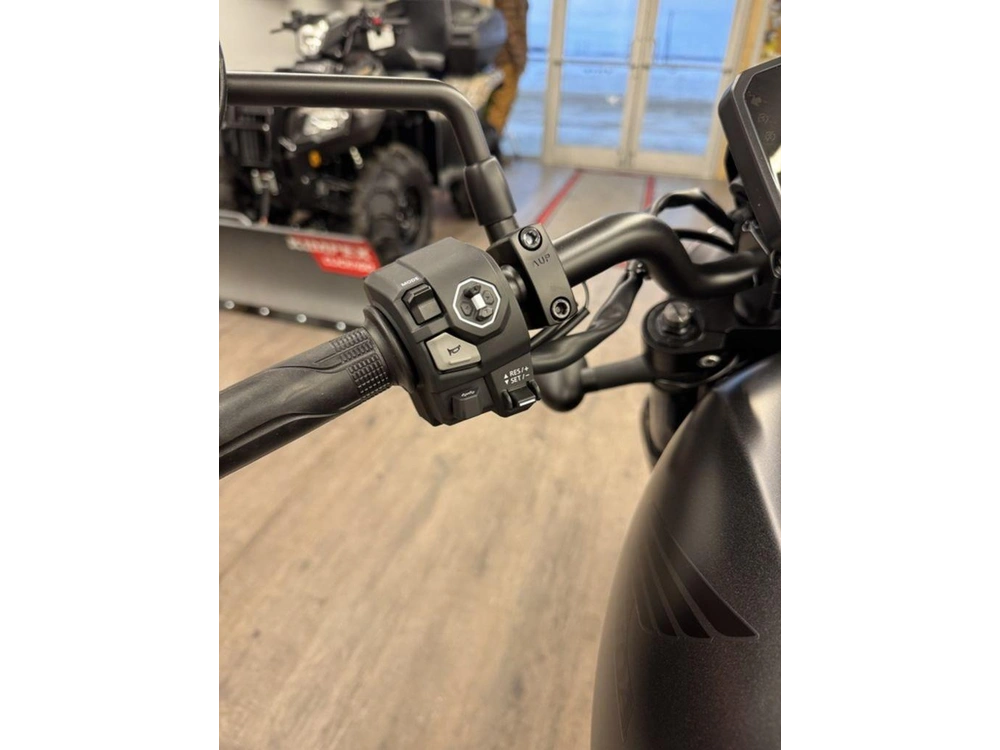 2026 Honda Rebel 1100 alt