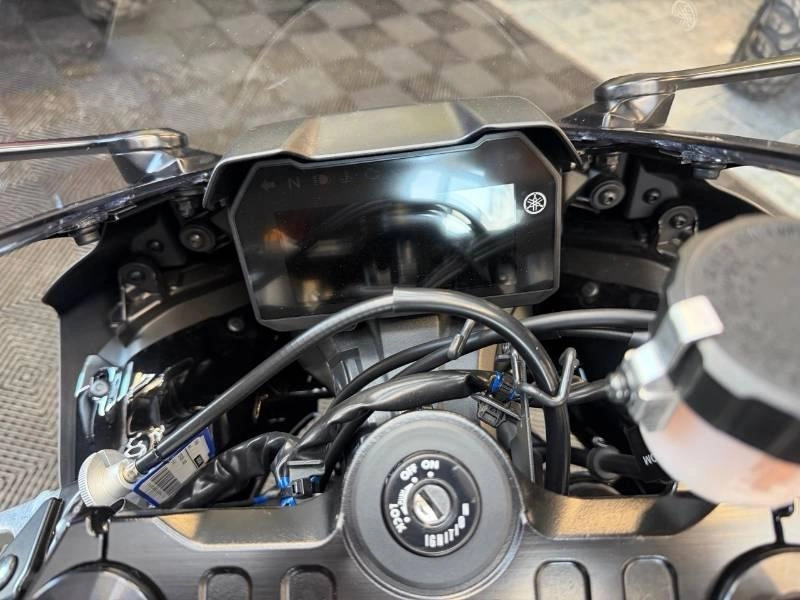 Yamaha Yzf-r7 2025 alt