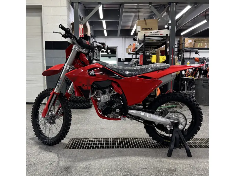 2026 GASGAS MC 250F thumbnail 5
