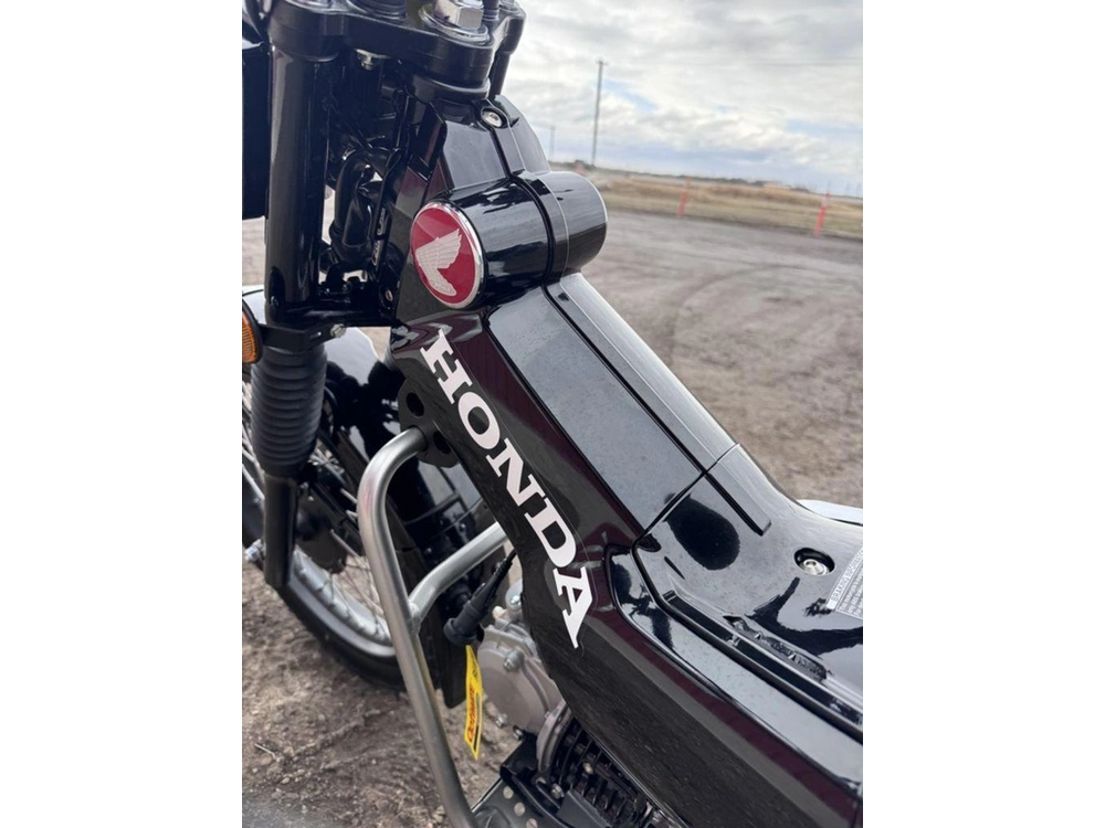 2026 Honda Trail 125 alt