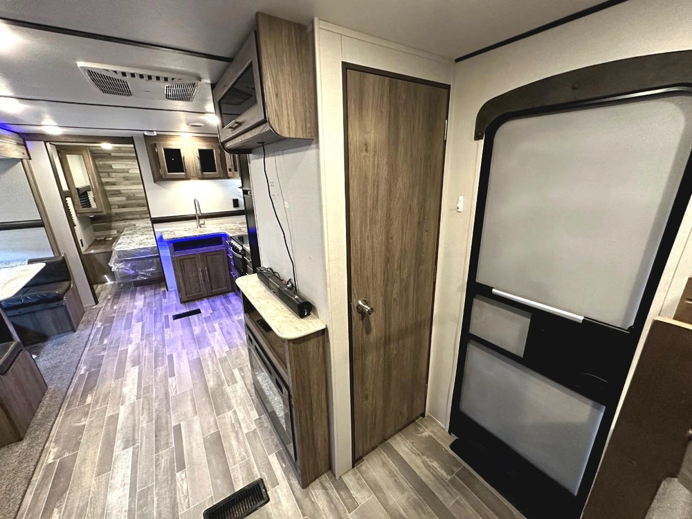 Crossroads Rv 280bh Zinger 2020 alt