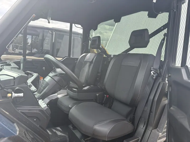 2026 Can-Am Defender Limited HD11 thumbnail 7