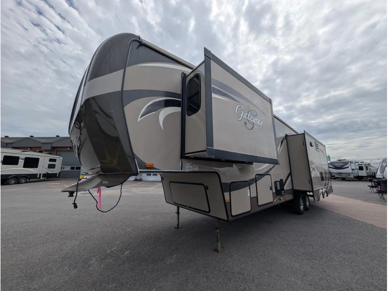 Heartland Gateway 3200rs 2015 alt