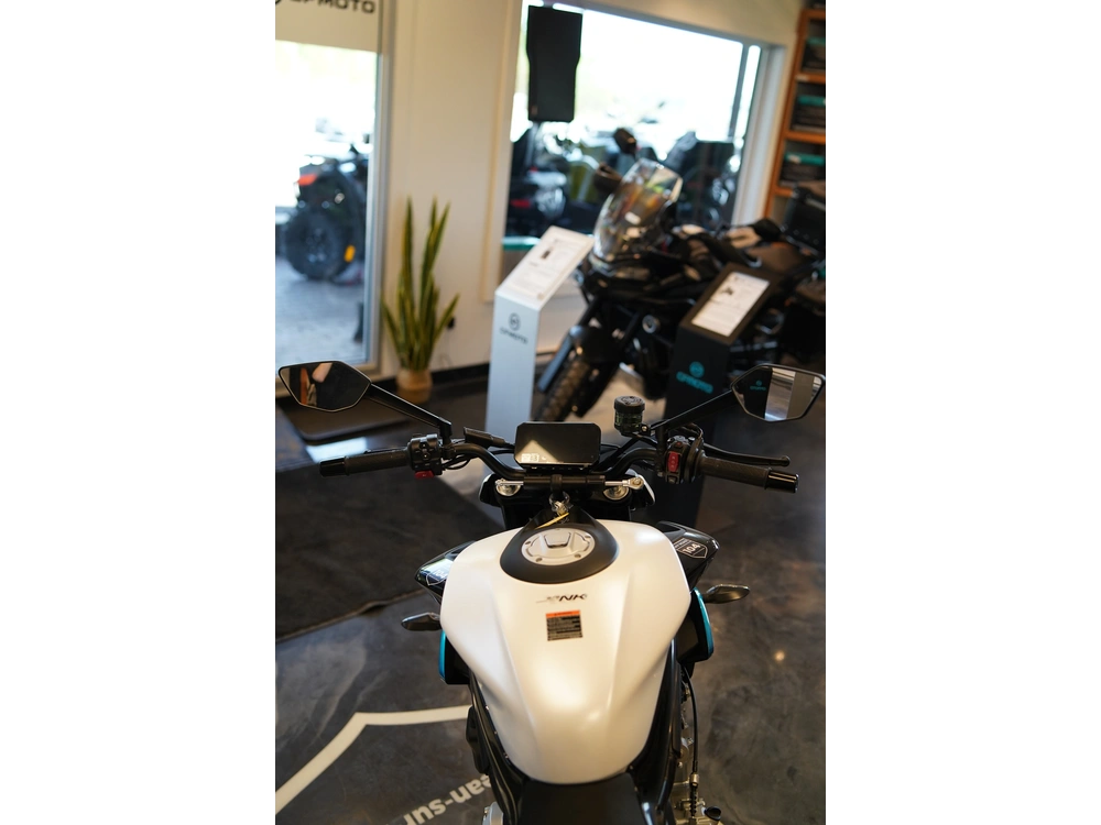 2026 Cfmoto 675 Nk alt