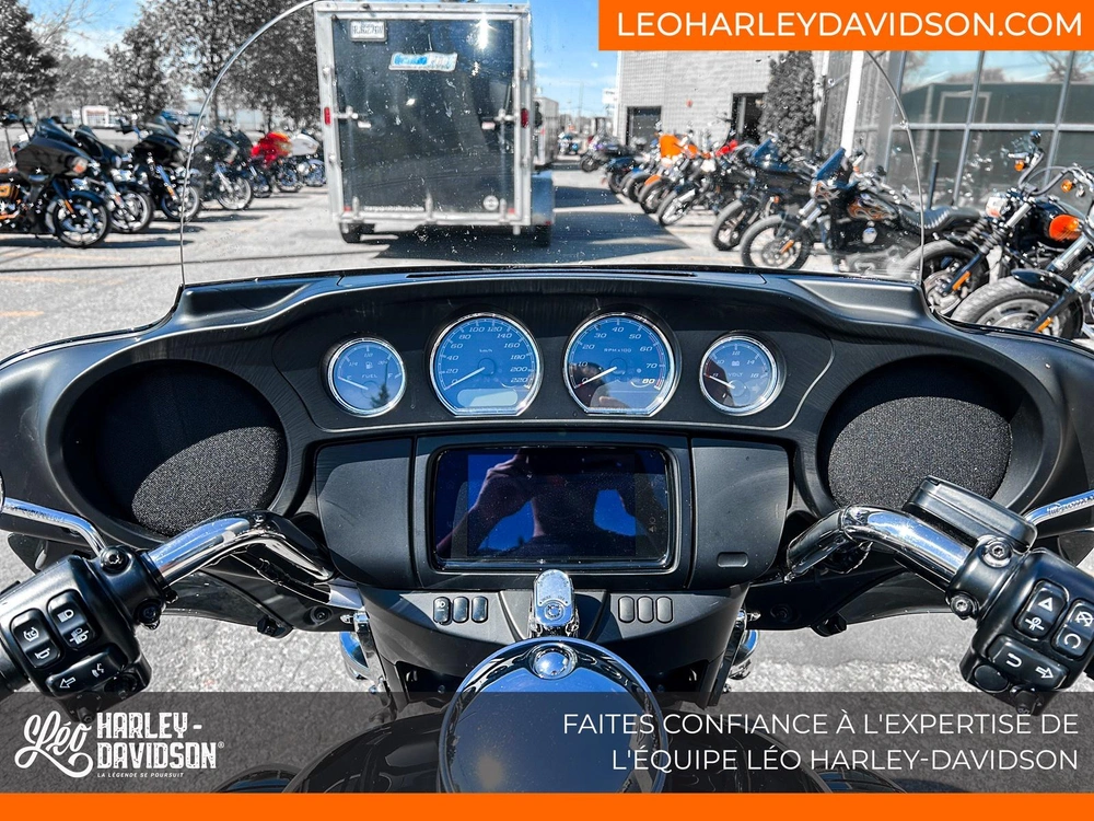 Harley-davidson Flhtcutg Tri Glide Ultra 2022 alt