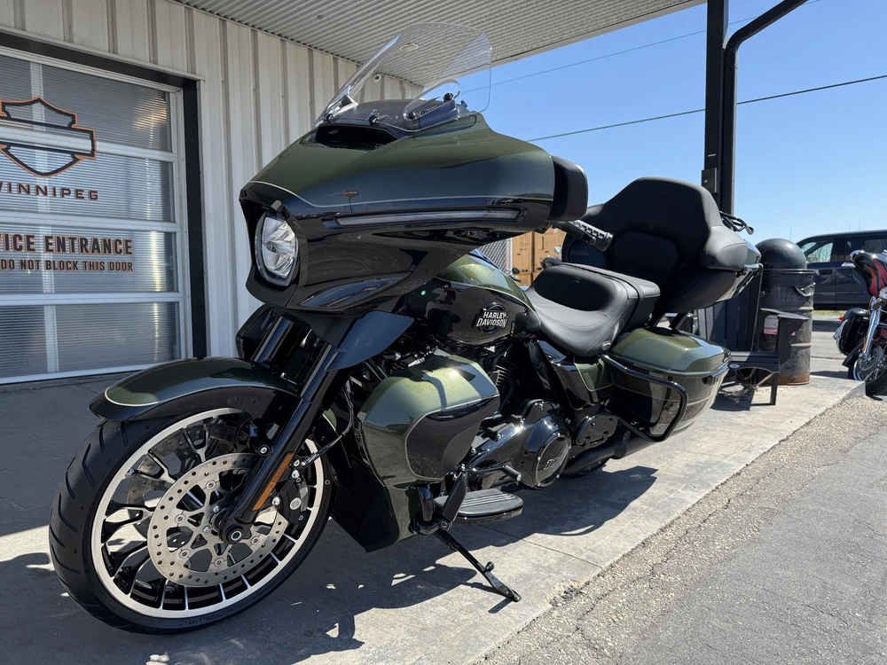 2026 Harley-davidson Street Glide Limited alt