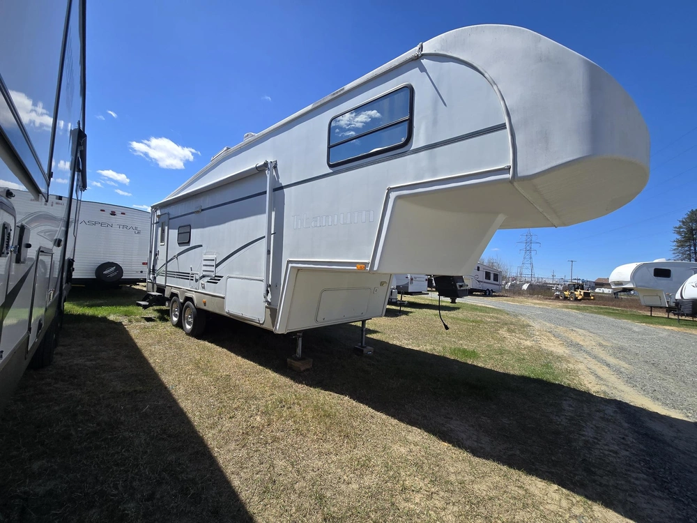 Autre Glendale, Titanium 28e33 2002 alt