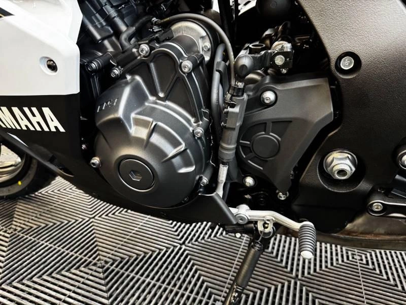 Yamaha Yzf-r9 70e Anniversaire 2026 alt
