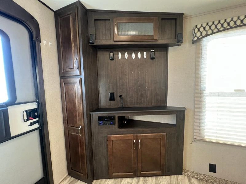 Shasta Phoenix 25mk 2019 alt