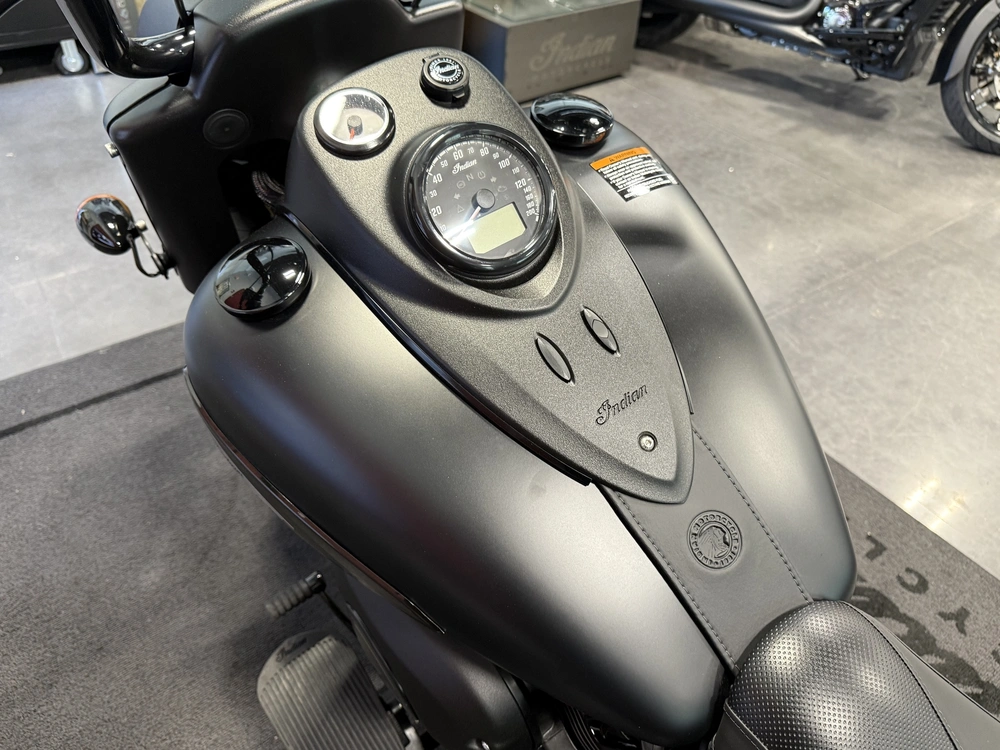 2026 Indian Motorcycle Springfield Dark Horse alt