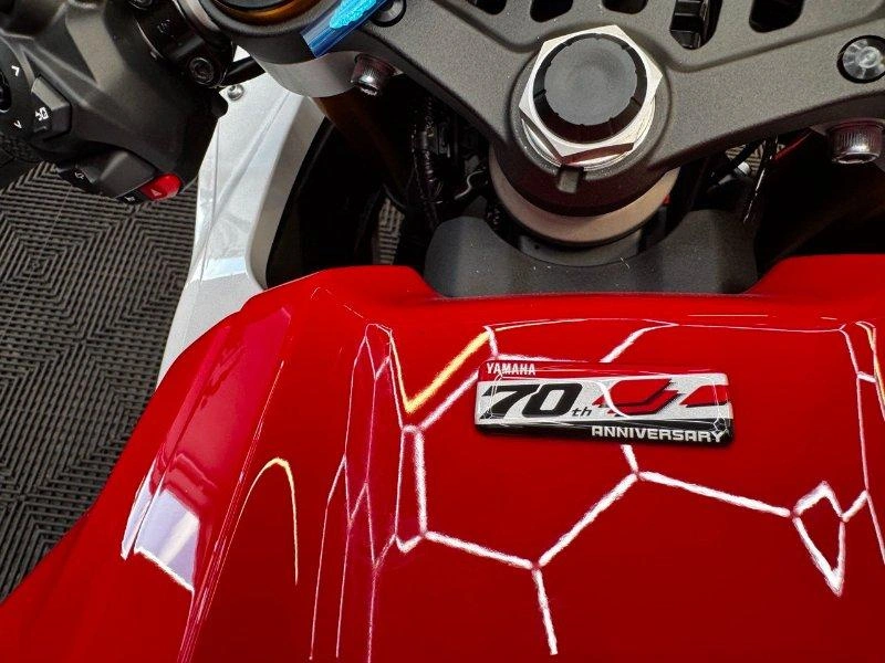 Yamaha Yzf-r7 70e Anniversaire 2026 alt