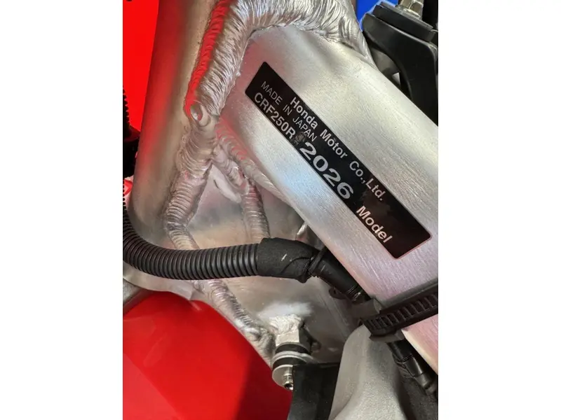 2026 Honda CRF250R thumbnail 12
