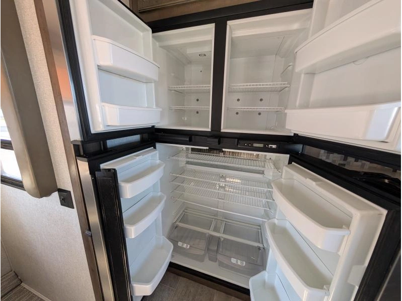 Keystone Rv Montana 3700lk 2019 alt