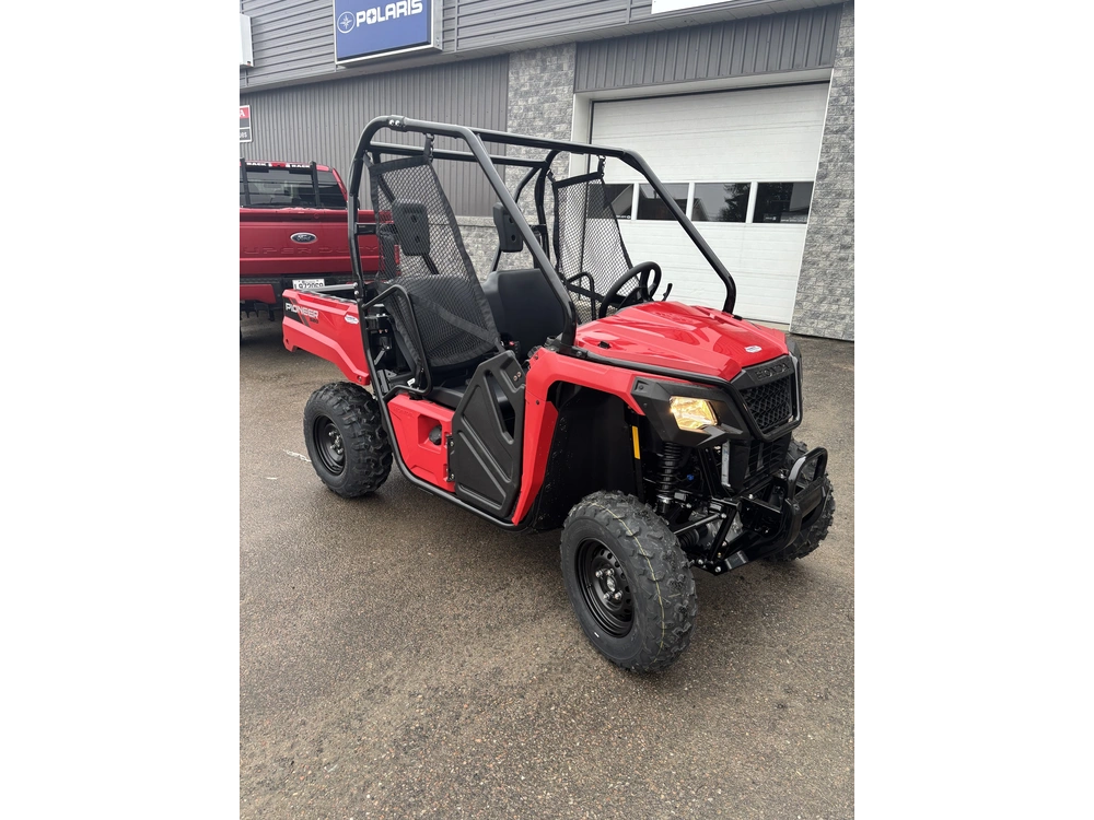 Honda Pioneer 520 2026 alt